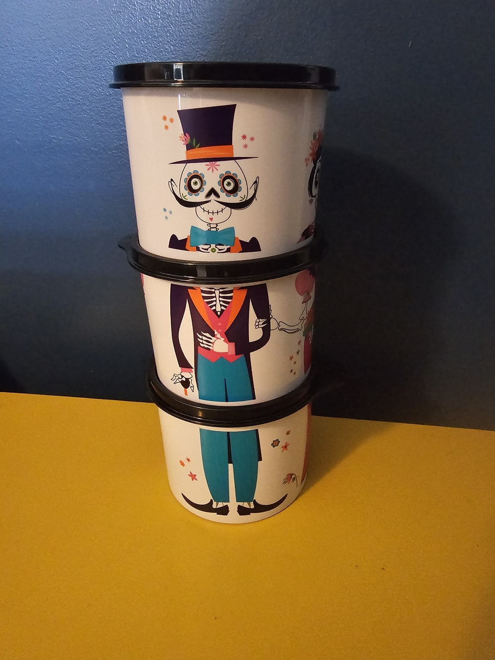 Tupperware Day of the Dead Skeleton Stackable Party Containers - White/Black